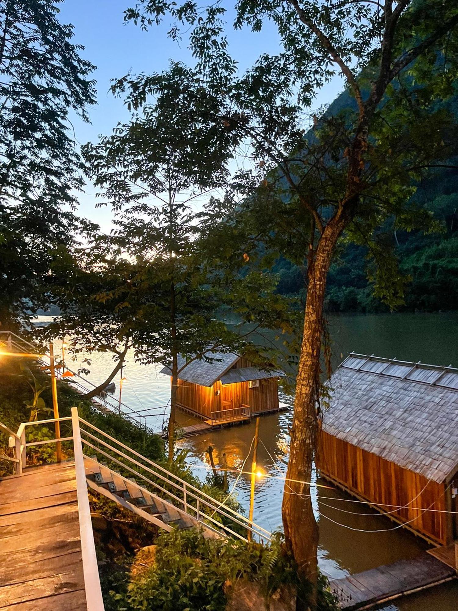 Nongkhiaw The Float House Exterior foto